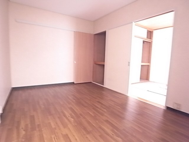 神戸市東灘区深江南町４丁目の賃貸マンションの居間・リビング