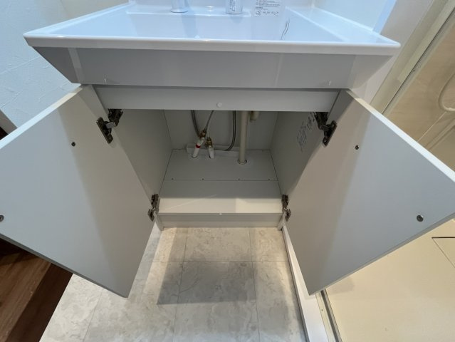 西宮市甲陽園西山町の賃貸マンションの洗面所