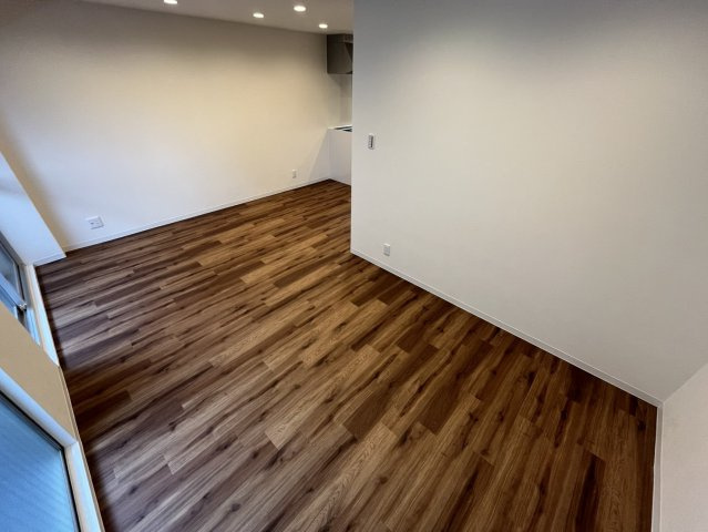 西宮市甲陽園西山町の賃貸マンションの居間・リビング
