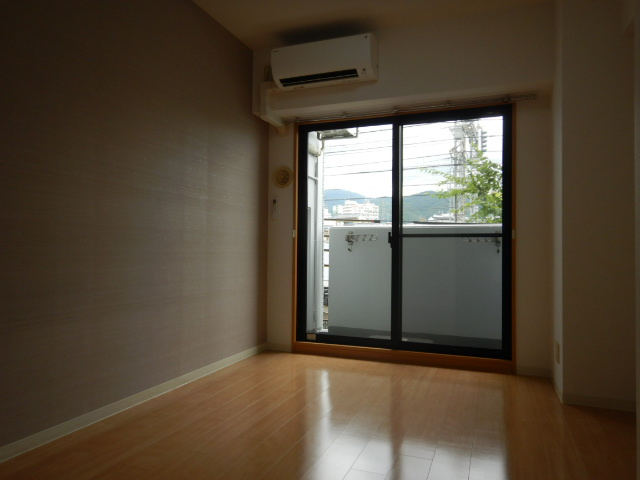 神戸市東灘区御影本町２丁目の賃貸マンションの居間・リビング