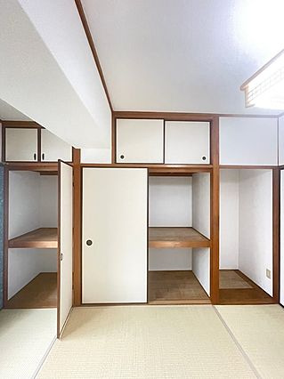 神戸市中央区国香通３丁目の賃貸マンションの和室