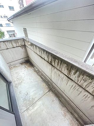 神戸市中央区国香通３丁目の賃貸マンションのバルコニー