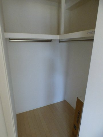 神戸市東灘区森南町２丁目の賃貸マンションの収納