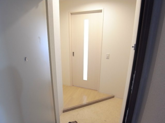 神戸市東灘区森南町２丁目の賃貸マンションの玄関