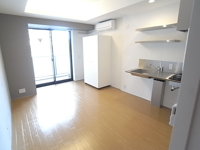 神戸市東灘区深江北町４丁目の賃貸マンションの居間・リビング