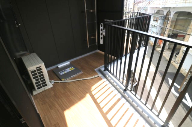 神戸市灘区城内通５丁目の賃貸マンションのバルコニー