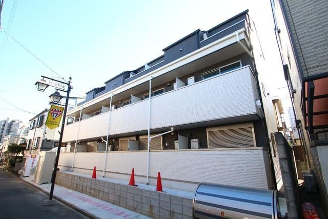 アクティ氷川台の外観