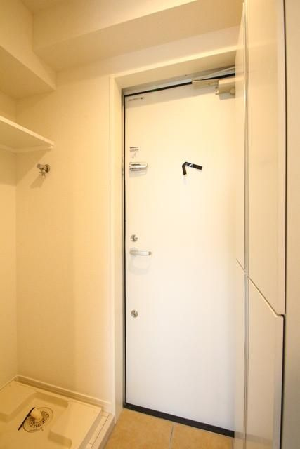 アクティ氷川台の玄関