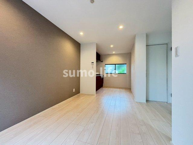 尼崎市瓦宮１丁目中古戸建の居間・リビング
