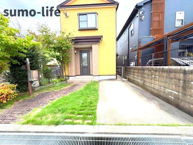桜ケ丘7丁目戸建の駐車場