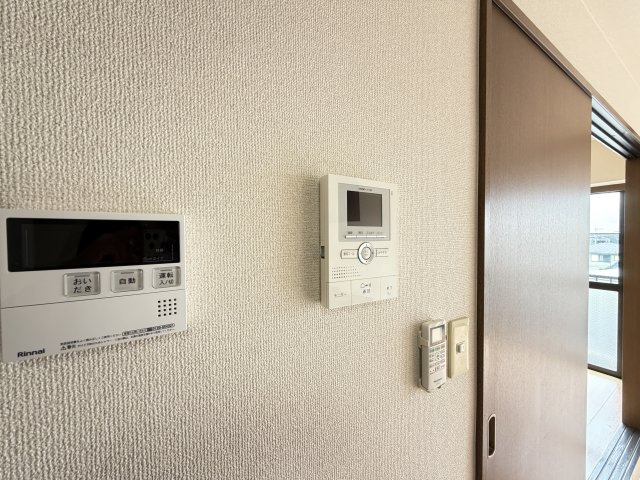 小西第10M＆Sビルの洋室