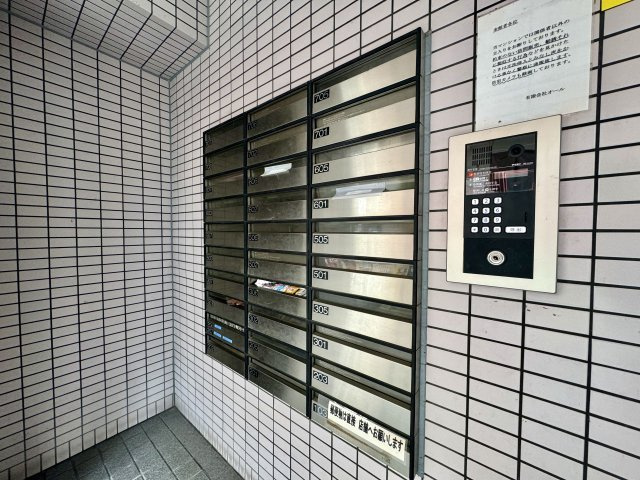 アスルシエロ苅田のエントランス