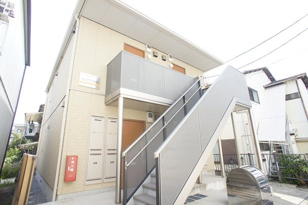 ルミナス市川の外観