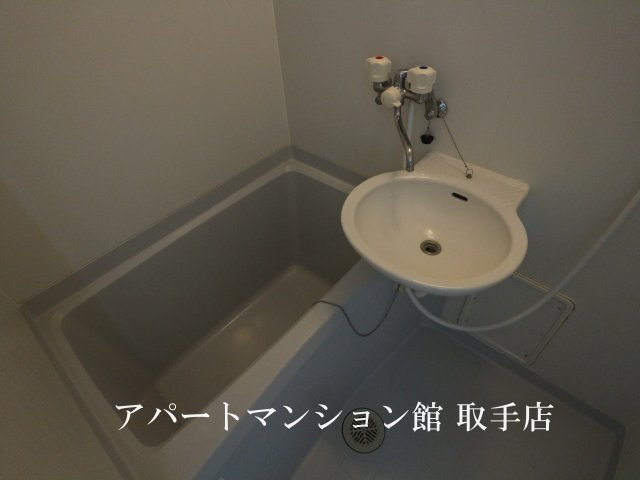 レオパレス駒場の浴室|画像5