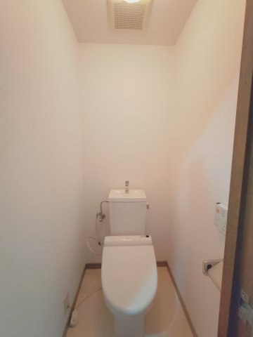 スタッツァ兵庫のトイレ|落ち着いた色調のトイレです