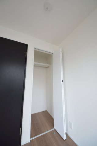 鹿籠2丁目の洋室|全居室収納スペース有、お部屋が広く綺麗に使えます
