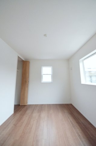 平良二丁目の洋室|全居室収納スペース有、お部屋が広く綺麗に使えます