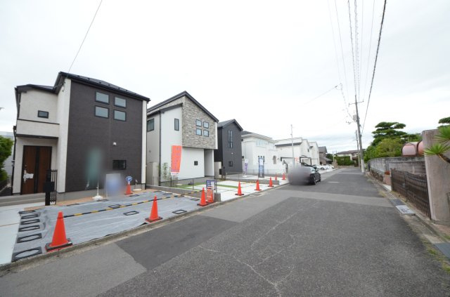 福面二丁目の前面道路含む現地写真|前面道路は交通量が少なく駐車楽々