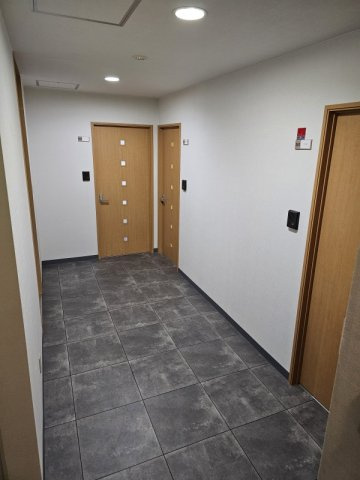 OFFICE ESTACION HIKONEのその他共用部分|2階ホールです