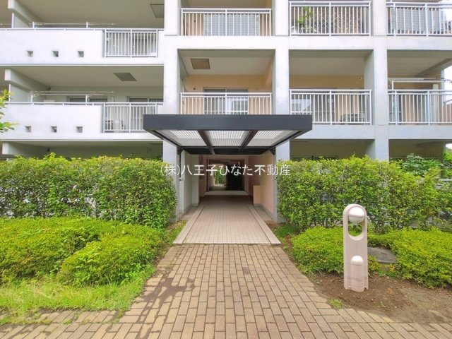 『八王子市マンション』南大沢学園瑞樹の丘【仲介手数料無料】　八王子市下柚木3-7のエントランス|～仲介手数料無料☆八王子ひなた不動産～南大沢学園瑞樹の丘