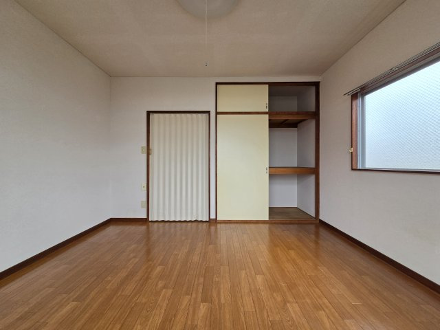 稲城市矢野口の賃貸マンションの玄関