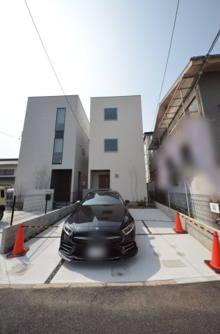 中筋三丁目の外観|AL中筋駅徒歩8分
駐車は並列二台可能です。