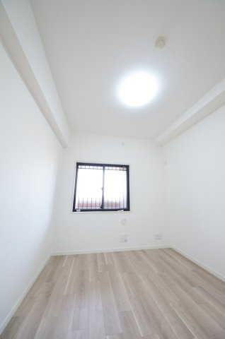 ダイアパレス草津ガーデンコートの洋室|全居室収納スペース有
お部屋が広く綺麗に使えます