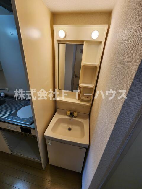シャインドミールの独立洗面台