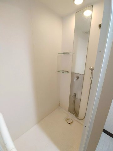 SB030 クロス三軒茶屋9の浴室