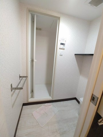 SB030 クロス三軒茶屋9の浴室