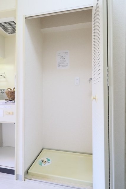 エヴェナール二子新地の設備|室内洗濯機置場