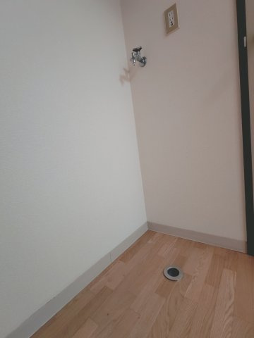 中津ハイツのその他|室内洗濯置き場（202参考写真）