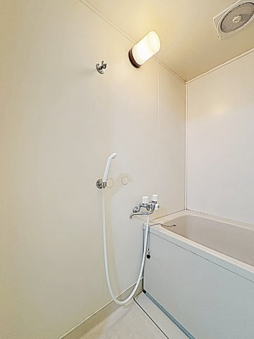 浅井マンションの浴室