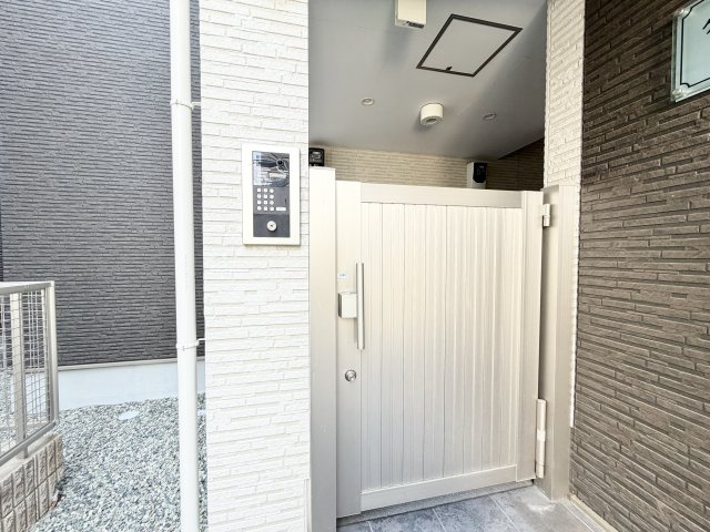ケイズスクエア尼崎のエントランス