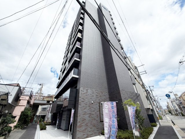 ファーストフィオーレ十三エリオの外観