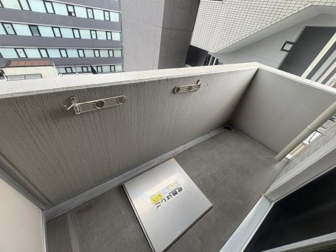 エスリード江坂垂水町のバルコニー