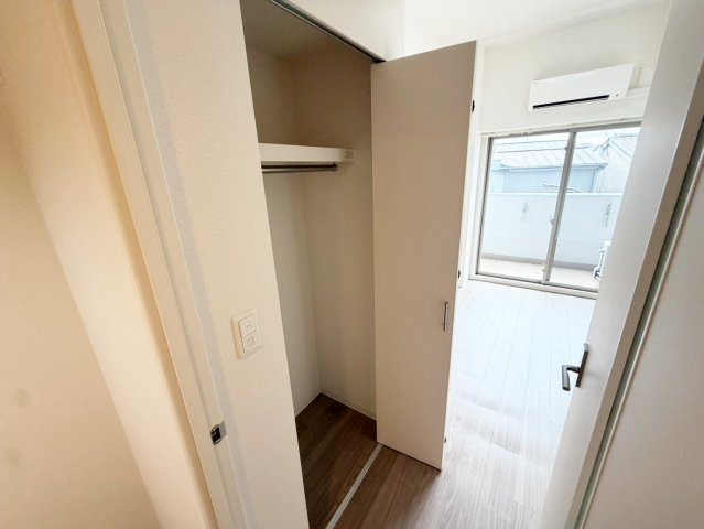 プレサンス淡路駅前の玄関