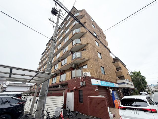 ロイヤルハイツ菅原の外観