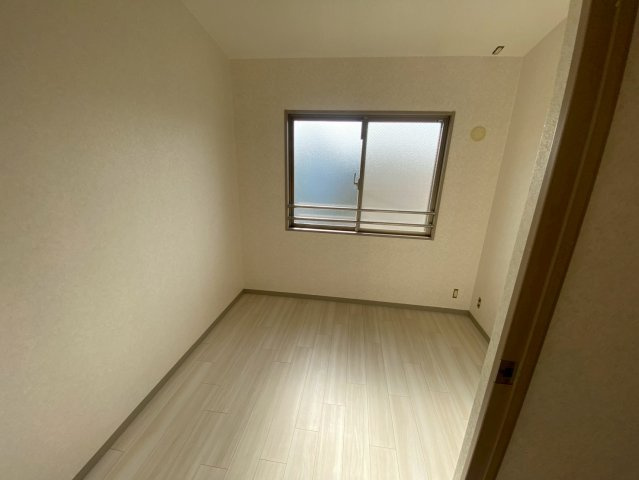 エアフォルク利倉東の洋室