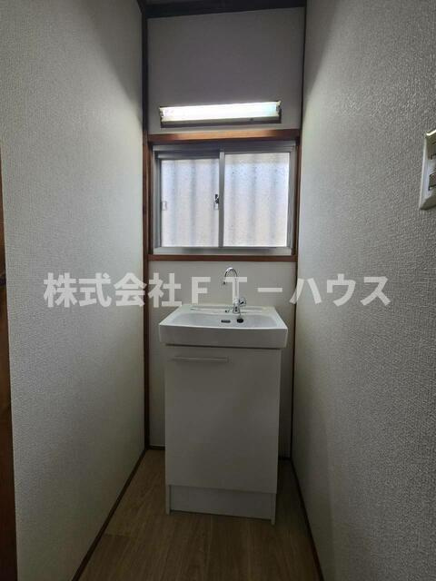 船橋市丸山２丁目　貸家の独立洗面台