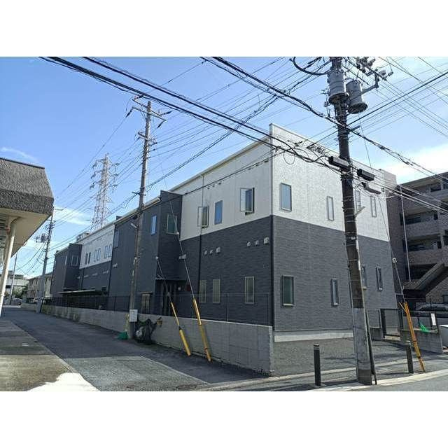 コンフォルト中山の外観
