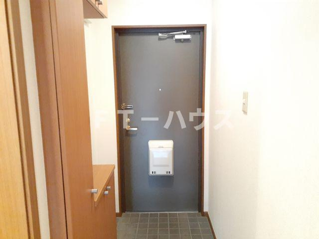 ジュネス弐番館の玄関|玄関