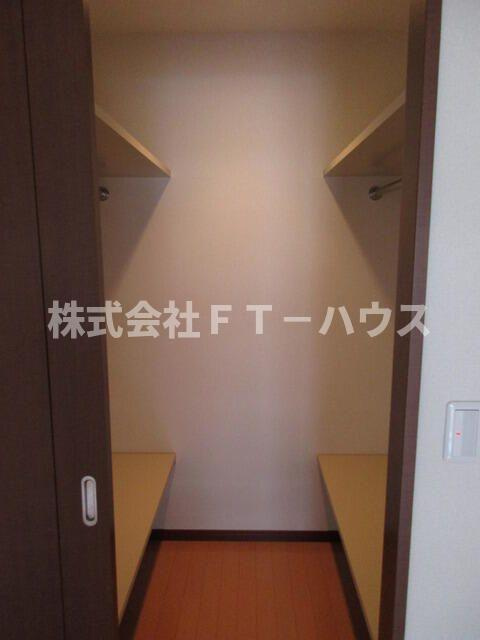Ｓ－ＦＯＲＴ船橋塚田の収納