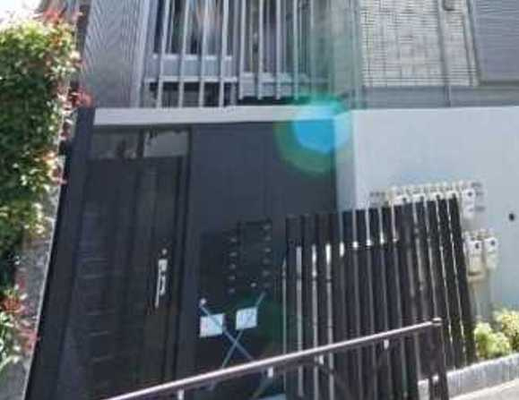 イムーブルドコリーヌ　ミサワホーム施工　オートロック　築浅のエントランス