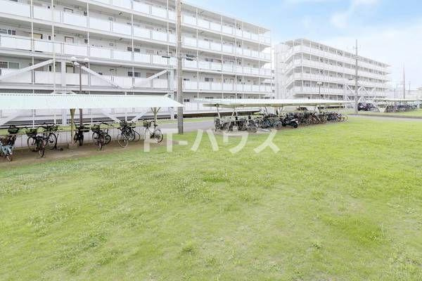 ビレッジハウス古和釜５号棟の庭