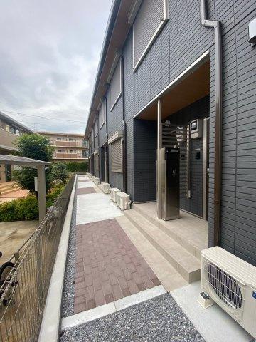 テラス丘の上Cのエントランス