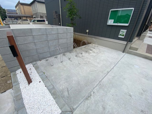 テラス丘の上Cの庭