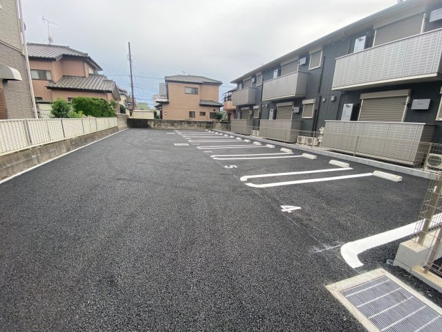 テラス丘の上Cの駐車場