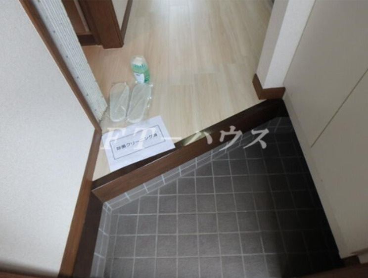 フロンティアⅠＣ棟の玄関