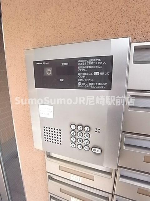 プルス塚本ドゥーエのセキュリティ|外はこのようになっています
